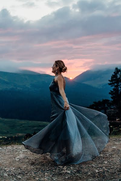 Fotógrafo de casamento Polina Makhonina (polinamakhonina). Foto de 6 de outubro 2017