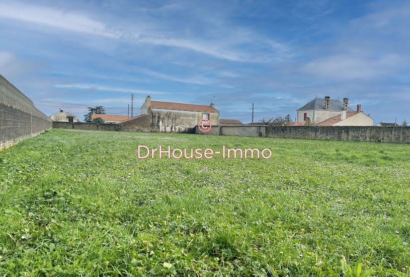  Vente Terrain agricole - 2 070m² à Le Langon (85370) 