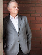 Over the course of his career, spanning nearly 50 years, Jeffrey Archer has published more than 37 titles and sold more than 275 million copies around the world. 