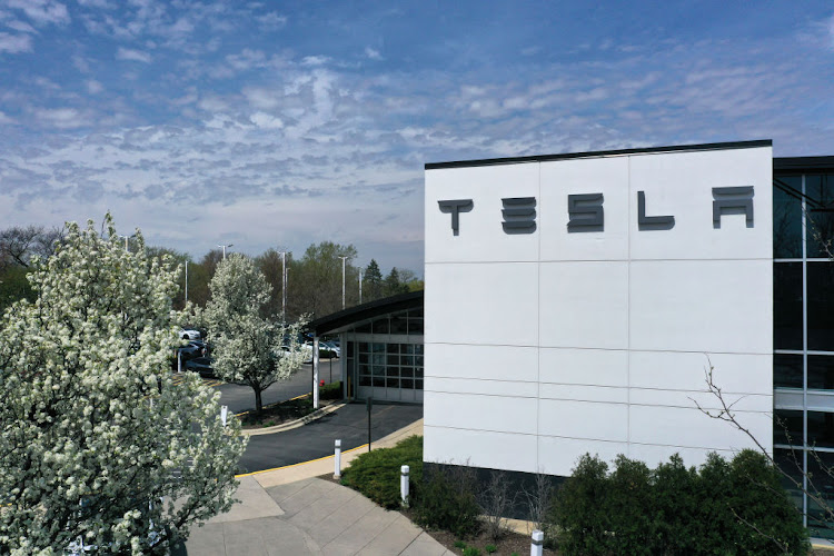 Tesla added 29,000 full-time workers in 2022, bringing its total global workforce to about 128,000. That compares with 173,000 for Ford and 167,000 for General Motors.