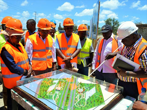 Kenha directors Mary Gesare, KibitiM’Ndegwa, Andrew Mitei and project coordinator Paul Omondi (in a cap) /COURTESY