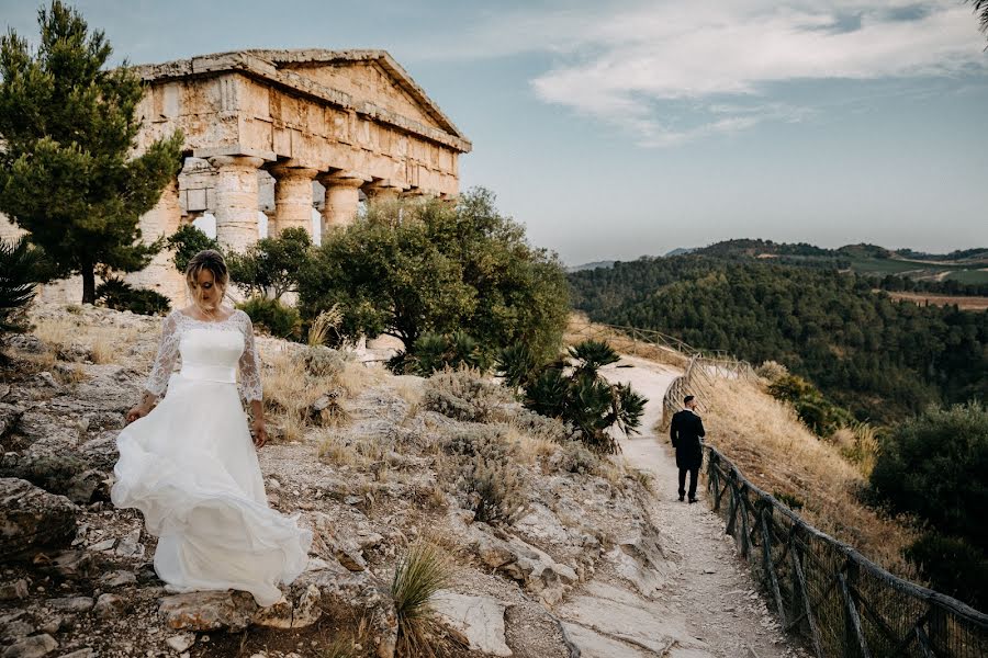 Fotógrafo de casamento Emilia Di Maggio (ilyafotografia). Foto de 30 de março 2020