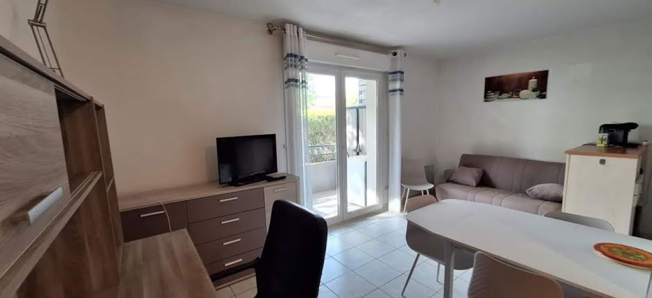 Location meublée appartement 2 pièces 37 m² à Agde (34300), 590 €