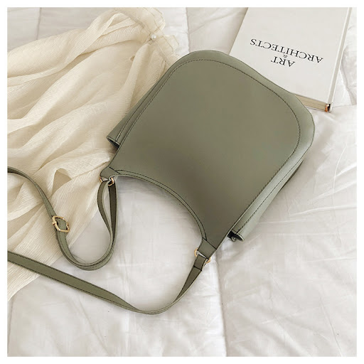 Title 61, All-match womens bag with a simple retro style...