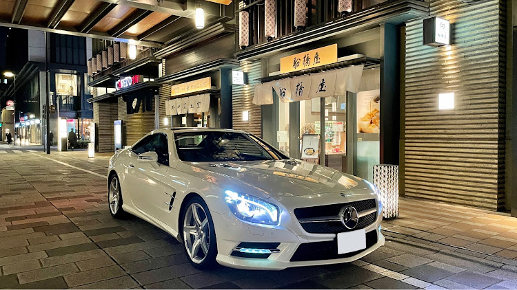 SLのR231・SL・メルセデス・ベンツ・マフラー変えたい病に関するカスタム事例の投稿画像1枚目