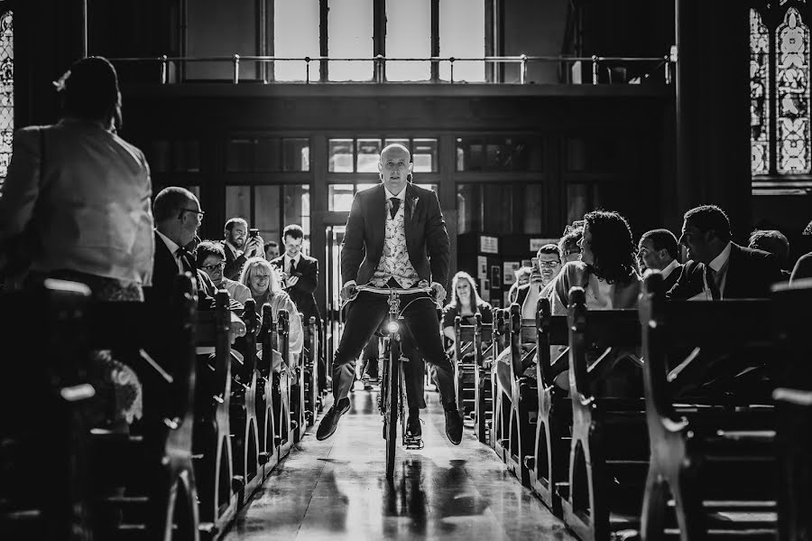 Wedding photographer Sara Kirkham (pixietteinthece). Photo of 23 October 2017