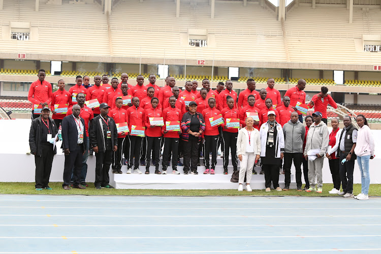 Team Kenya to the World Championships in Oregon pose for group photo with First Lady Margaret Kenyatta