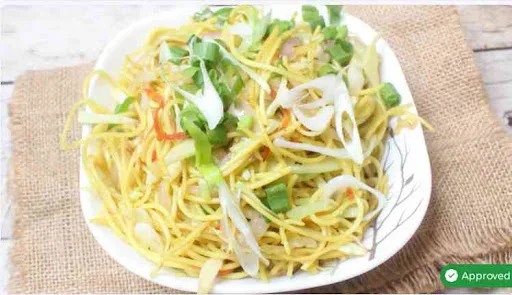 Veg Hakka Noodles