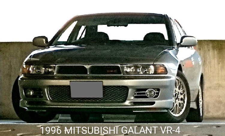 三菱車　レグナム　VR-4 エンブレム　前後