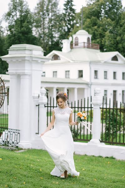 Fotógrafo de casamento Marina Novikova (silsa). Foto de 13 de fevereiro 2017