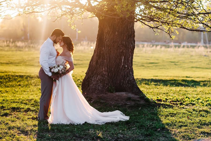 Fotógrafo de casamento Razilya Idiyatullina (brazilya). Foto de 30 de março 2022