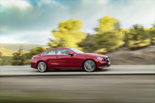 Mercedes-Benz E-Klasse Coupé; 2016; Exterieur: designo hyazinthrot metallic, AVANTGARDE ; Mercedes-Benz E-Class Coupé; 2016; exterior: designo hyacinth red metallic, AVANTGARDE;