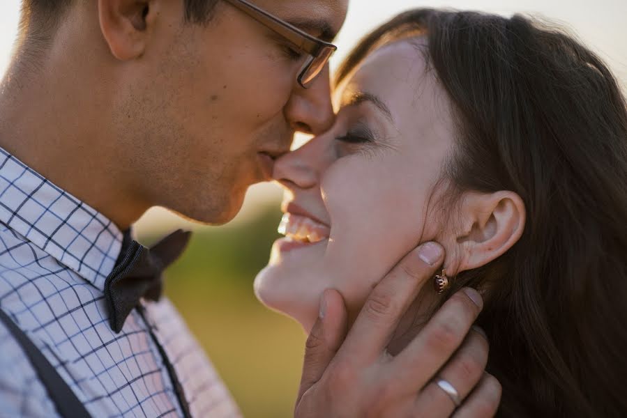 Fotógrafo de casamento Nadya Pindyur (nadya). Foto de 24 de setembro 2017