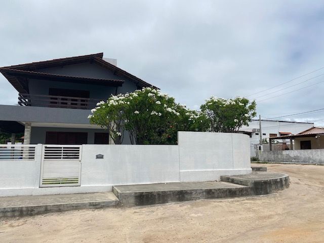 Duplex, 4 qts, vista permanente a 30 m da Praia de Tabatinga!