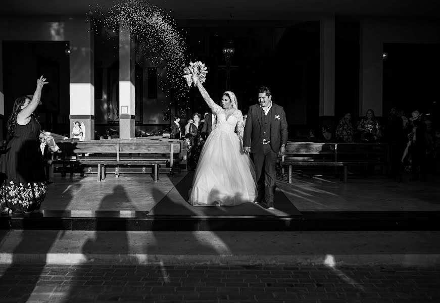 結婚式の写真家Aarón Madrigal (aaronphoto)。4月11日の写真