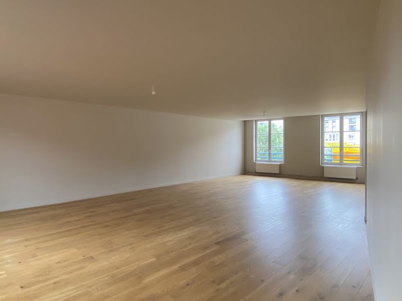 Location  locaux professionnels  65 m² à Le Puy-en-Velay (43000), 960 €