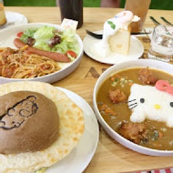 Hello kitty 蘋果村親子餐廳