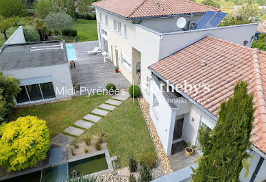 Maison avec piscine et terrasse 11