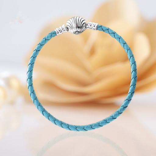 Title 4, Leather ocean shell bracelet