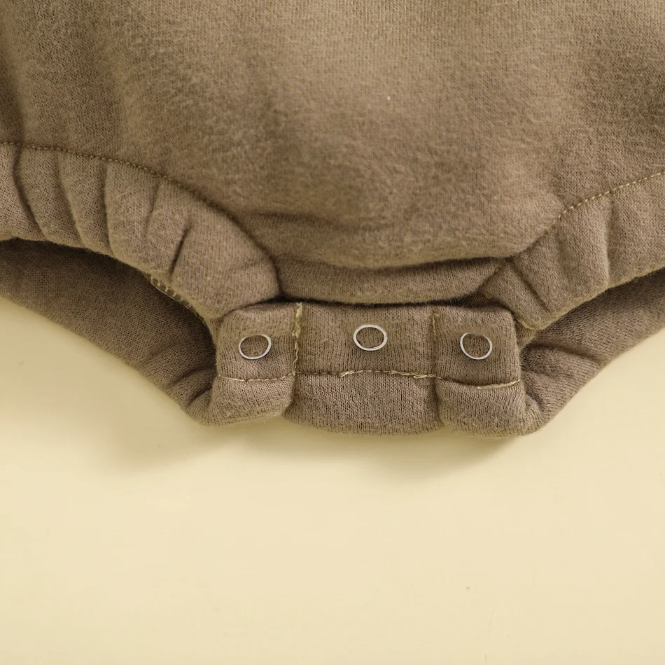 Baby Jumpsuit Effen kleur losse lange mouwen Comfortabele onesie voor pasgeborenen Ideaal om in te slapen en te spelen Gemakkelijk aan en uit te trekken