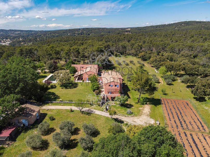 Vente propriété 20 pièces 547.73 m² à Aix-en-Provence (13090), 6 300 000 €