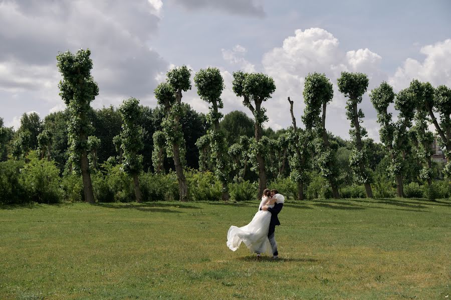 Fotógrafo de casamento Viktor Odincov (viktorodi). Foto de 4 de julho 2023