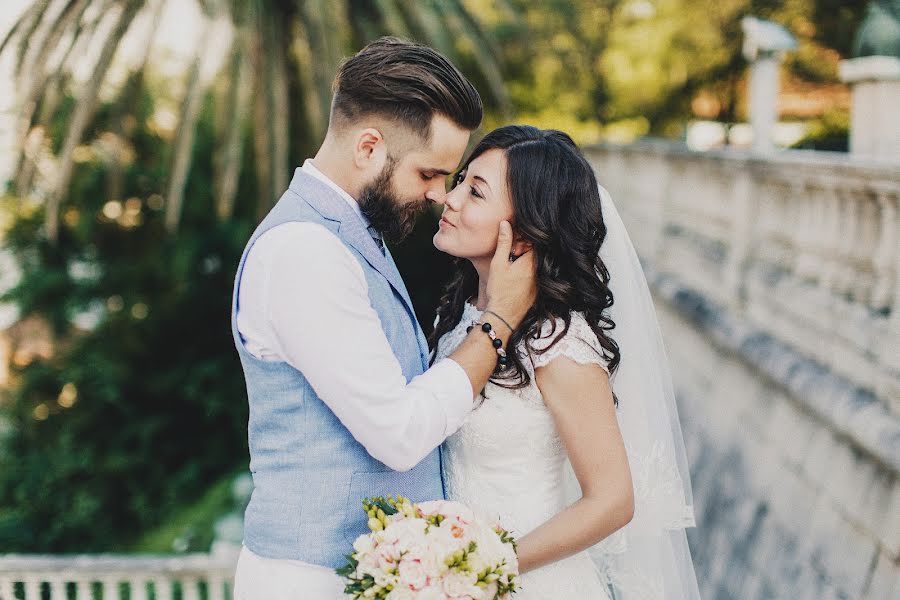 Fotógrafo de casamento Slava Novikov (slavno). Foto de 24 de janeiro 2018