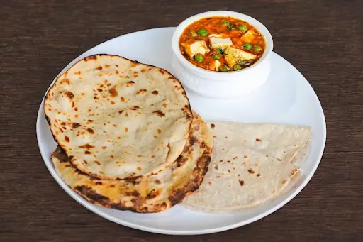 Matar Paneer [250 Ml] With 3 Tawa Roti