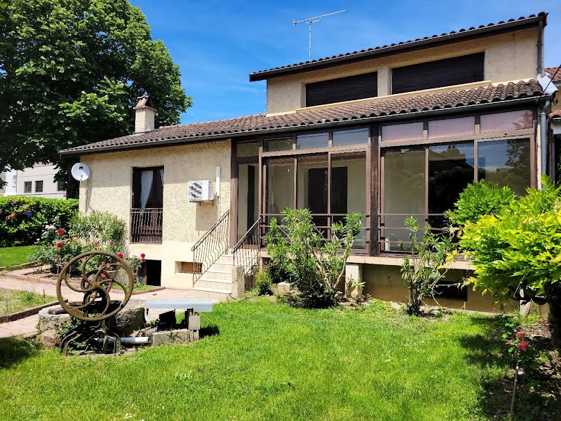 Vente villa 7 pièces 136 m² à Villefranche-de-Rouergue (12200), 205 000 €