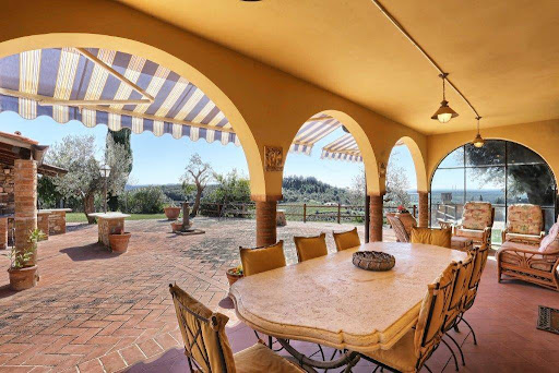 Corps de ferme avec jardin et piscine 2