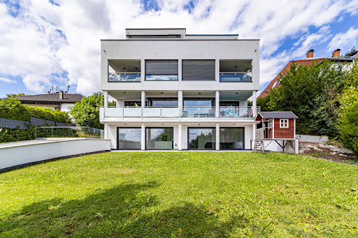 Apartment 4