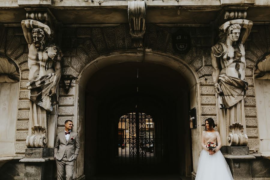 Fotógrafo de casamento Sergey Naumenko (zenit41k). Foto de 29 de janeiro 2020