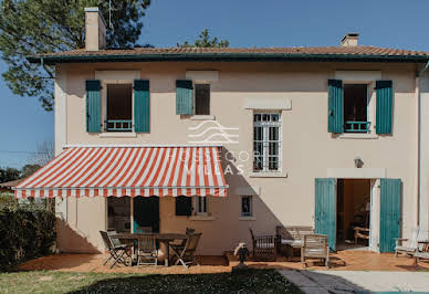 Villa with pool and terrace 5