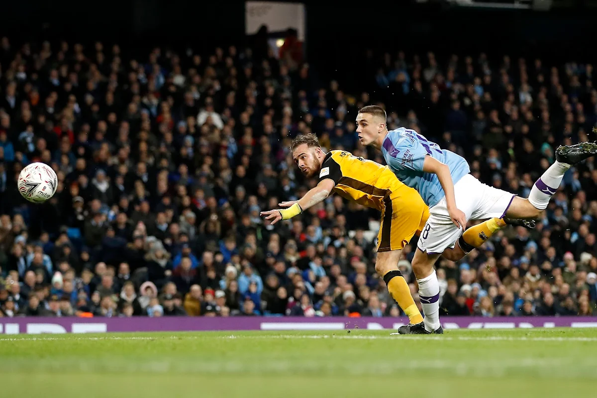 🎥 Un attaquant de League Two fait sensation en FA Cup: il avait critiqué John Stones, il se l'est payé sur le terrain