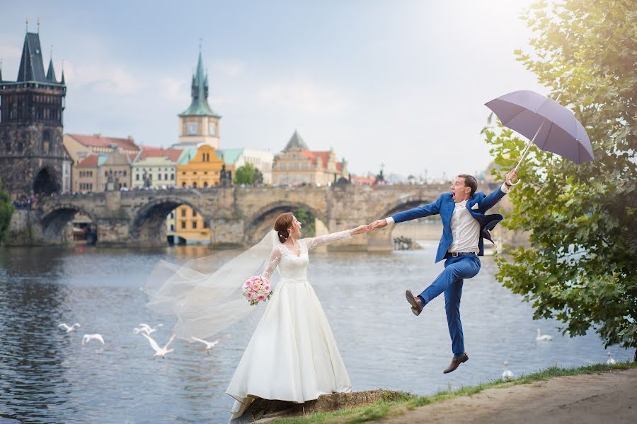 Svatební fotograf Roman Lutkov (romanlutkov). Fotografie z 14.září 2015