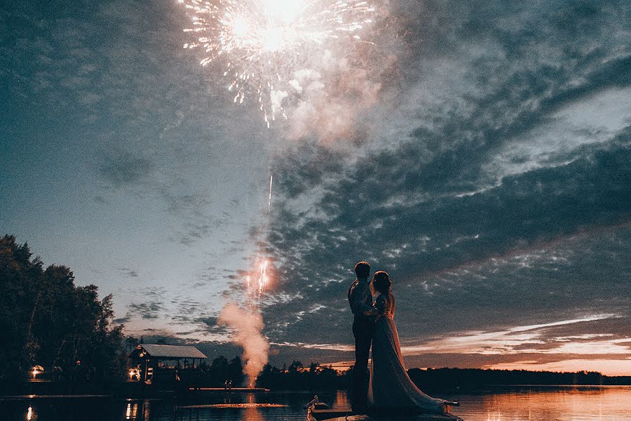 Fotógrafo de bodas Pavel Vozmischev (iges). Foto del 12 de octubre 2016