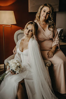 Wedding photographer Julia Bond (juliabond). Photo of 4 November 2021