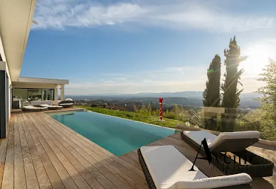 Maison avec piscine et terrasse 19