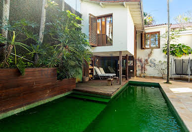 House with pool 3