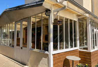 Maison avec jardin et terrasse 10