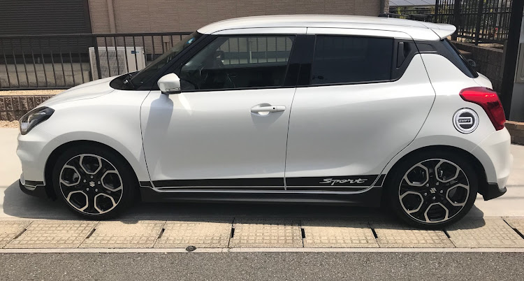 スイフトスポーツのzc33s・スイフトスポーツ・スイフトスポーツZc33s・RSRダウンサスに関するカスタム事例の投稿画像1枚目