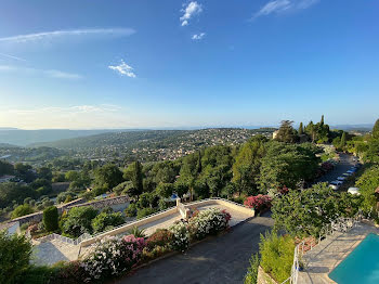 villa à Saint-Jeannet (06)