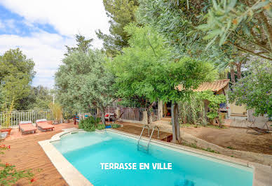 Maison avec piscine et terrasse 4