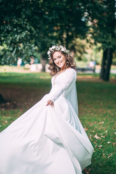 Bryllupsfotograf Alena Konovalova (alenakono). Bilde av 26 september 2019