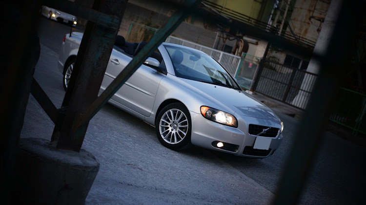 C70のオープンカー・船とコラボ・工場・カメラ・カメラ修行中に関するカスタム事例の投稿画像3枚目