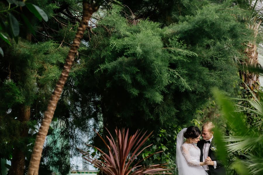 Fotógrafo de casamento Vadim Dorofeev (dorof70). Foto de 20 de outubro 2015