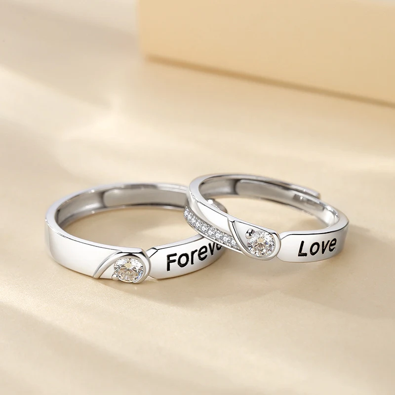 Nouvelles bagues de couple éternelles en argent sterling. Symbole d'amour éternel et d'union durable. Cadeau parfait pour fiançailles et anniversaires.