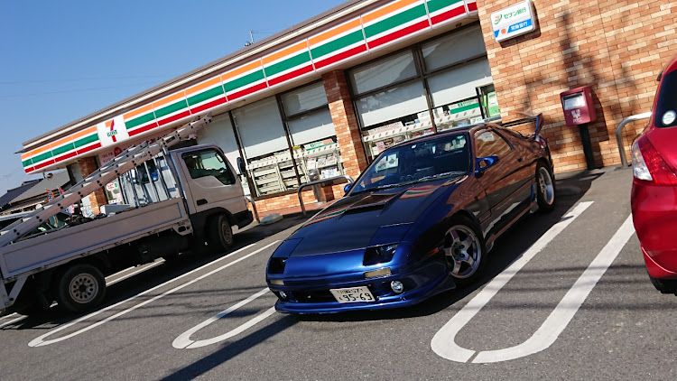 RX-7のカッコイイFC保存会・FC3S・セブンdeセブン・ザ・コックピット・ナイトのメタリットに関するカスタム事例の投稿画像2枚目
