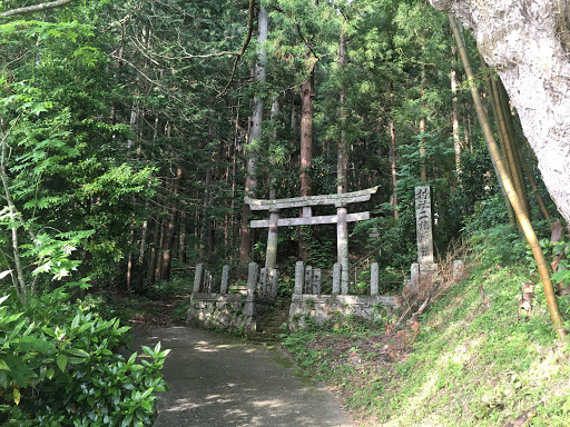 二柱神社