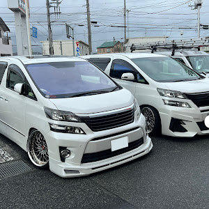 ヴェルファイア GGH20W